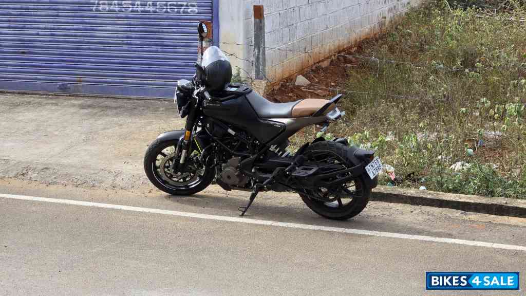 Husqvarna Svartpilen 250