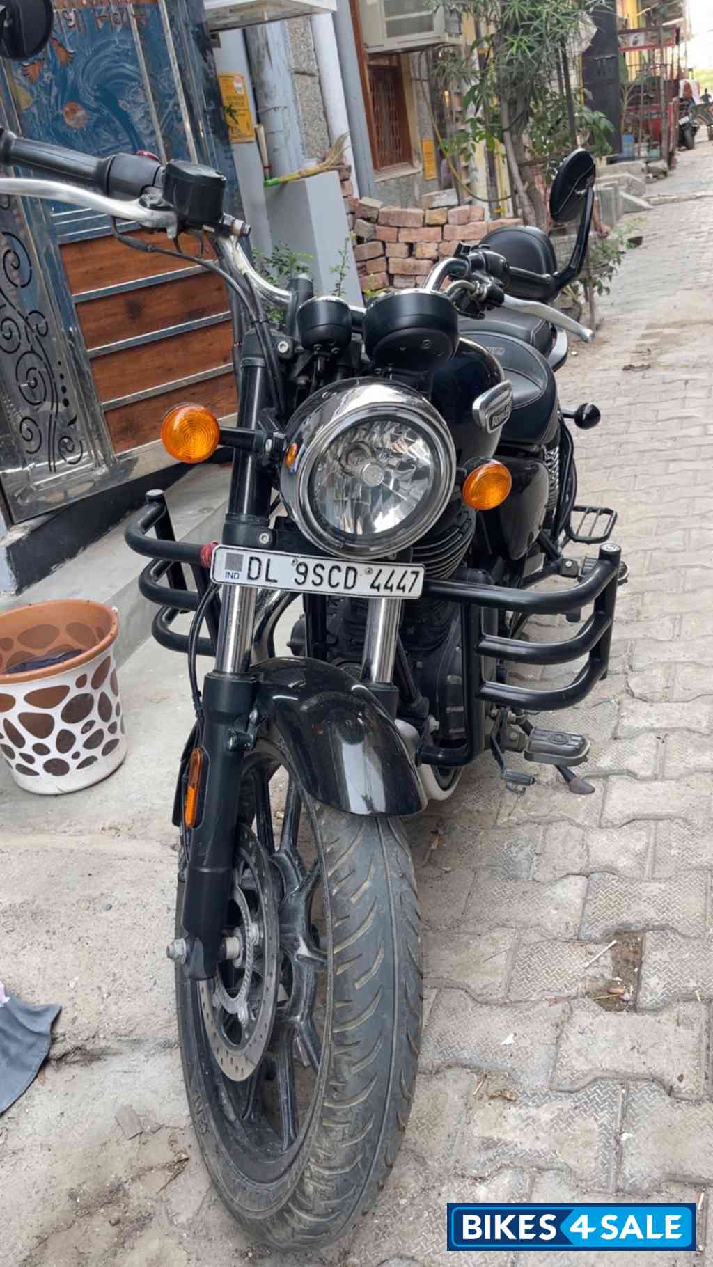 Royal Enfield Meteor 350 Stellar
