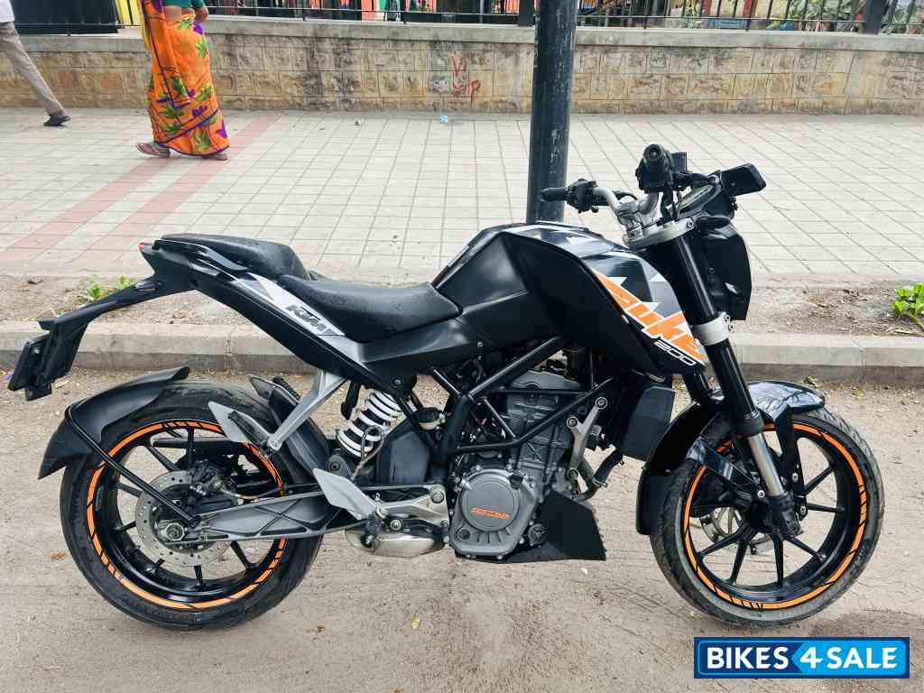 KTM Duke 200