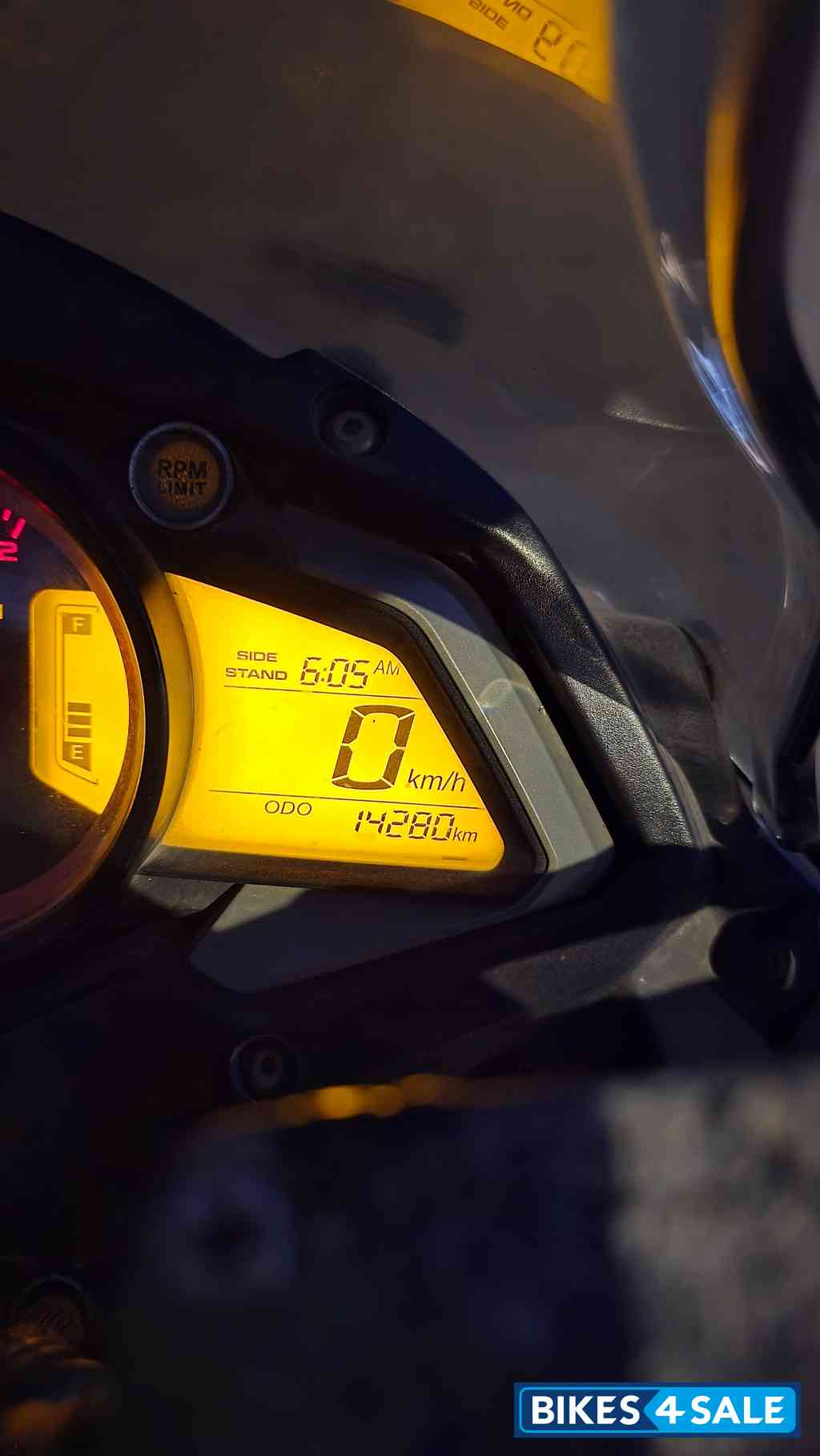 Black Bajaj Pulsar AS 150 Black Bajaj Pulsar AS 150