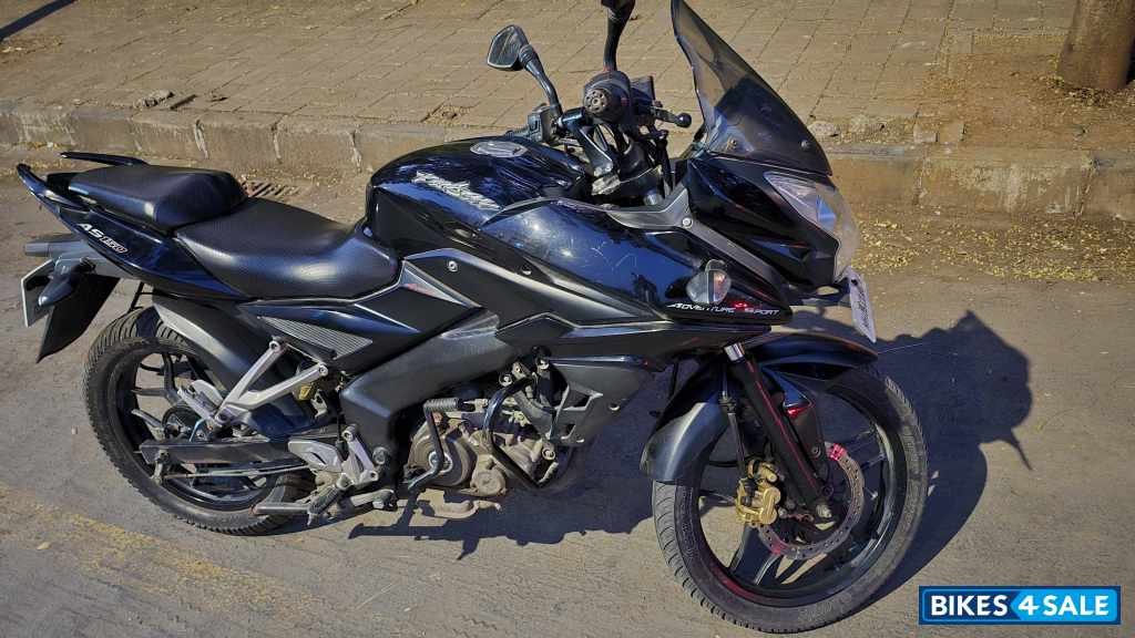 Black Bajaj Pulsar AS 150 Black Bajaj Pulsar AS 150