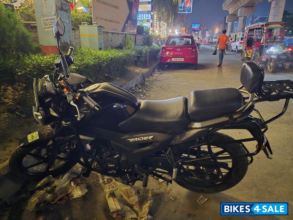 Black TVS Raider Split Seat