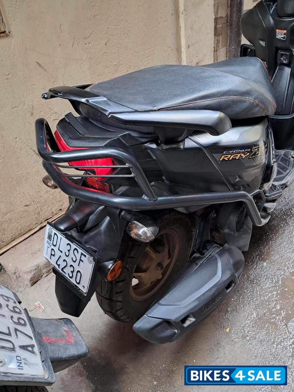 Matte Black Yamaha RayZR Street Rally 125 Fi Hybrid 2024