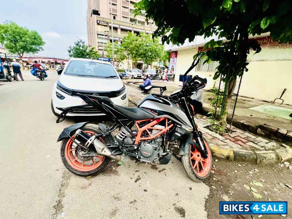 KTM Duke 390 BS6