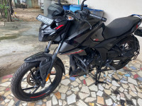 Ebony Black Met Bajaj Pulsar N150
