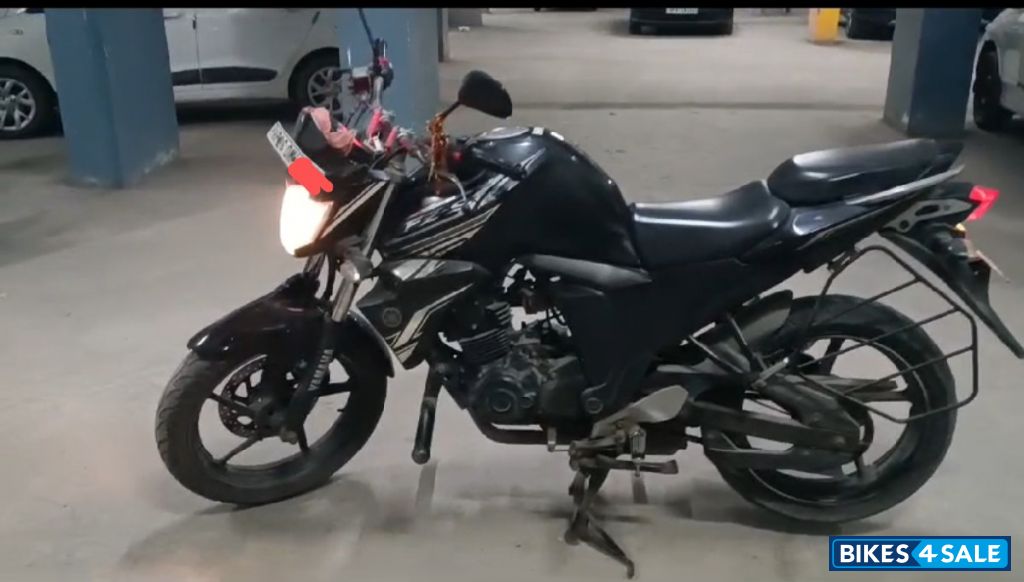 Mat Black Yamaha FZ-S FI V2