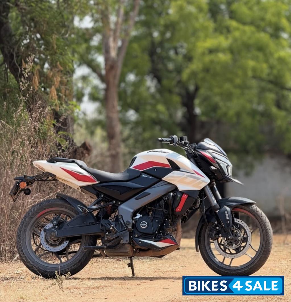 Bajaj Pulsar 200 NS