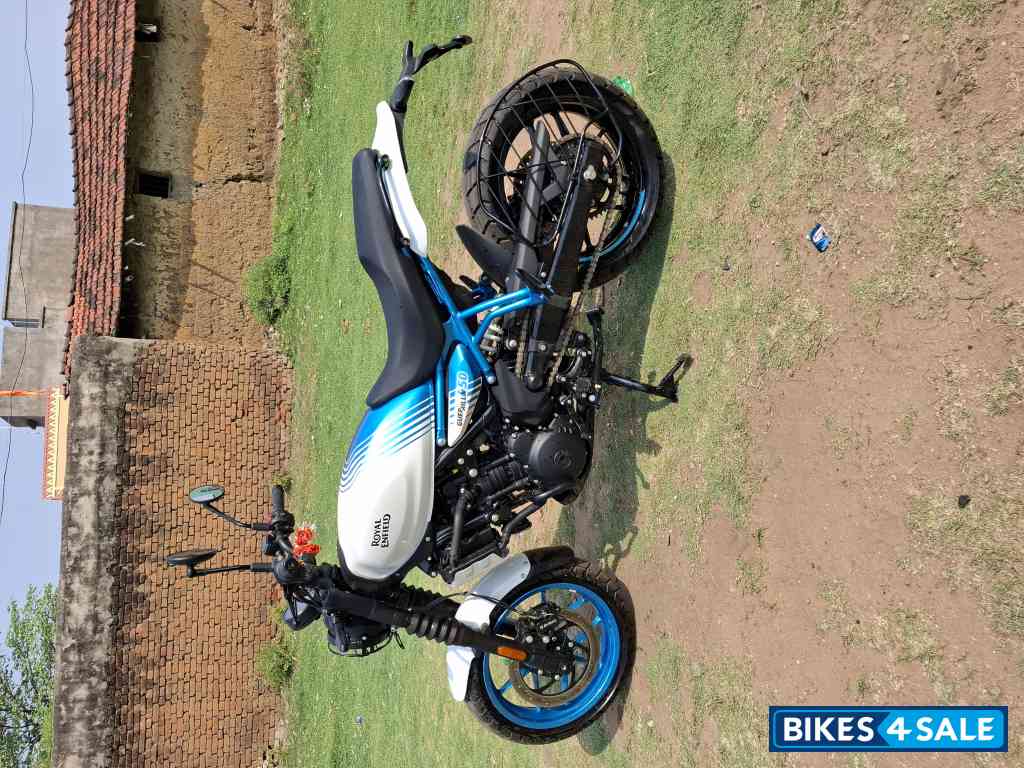 Royal Enfield Guerrilla 450 Flash