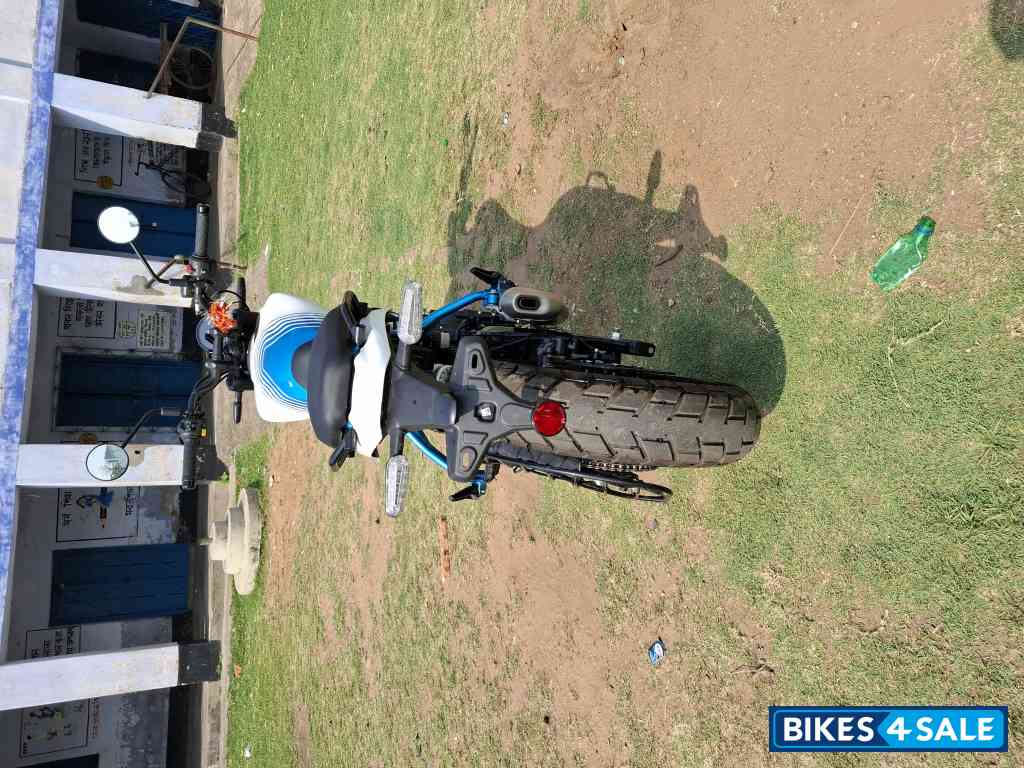 Royal Enfield Guerrilla 450 Flash