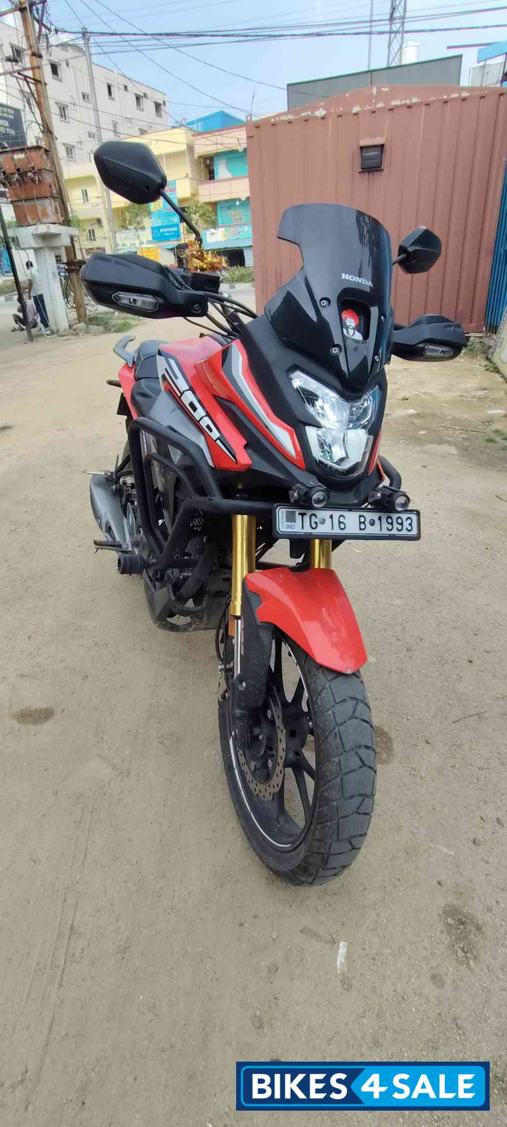 Red Honda CB200X