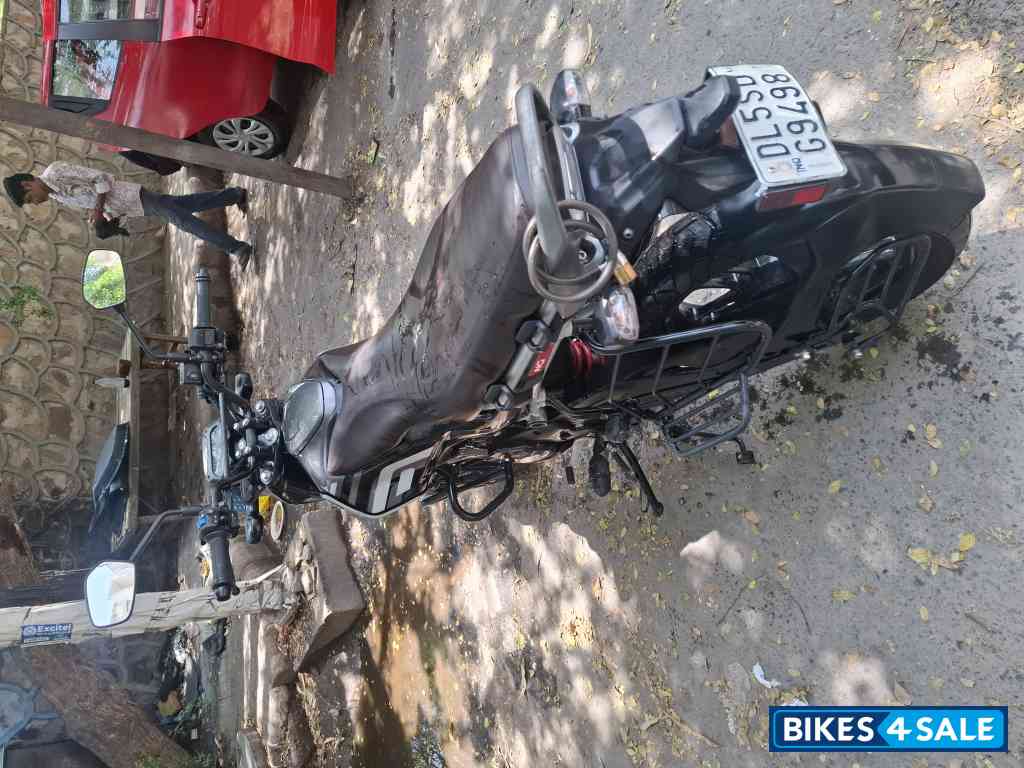 Black & Silver Bajaj Freedom 125 NG04 Disc LED