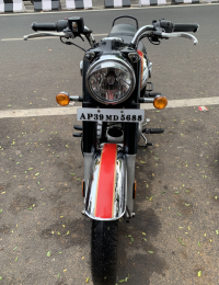 Metallic Red Royal Enfield Classic 350 BS VI