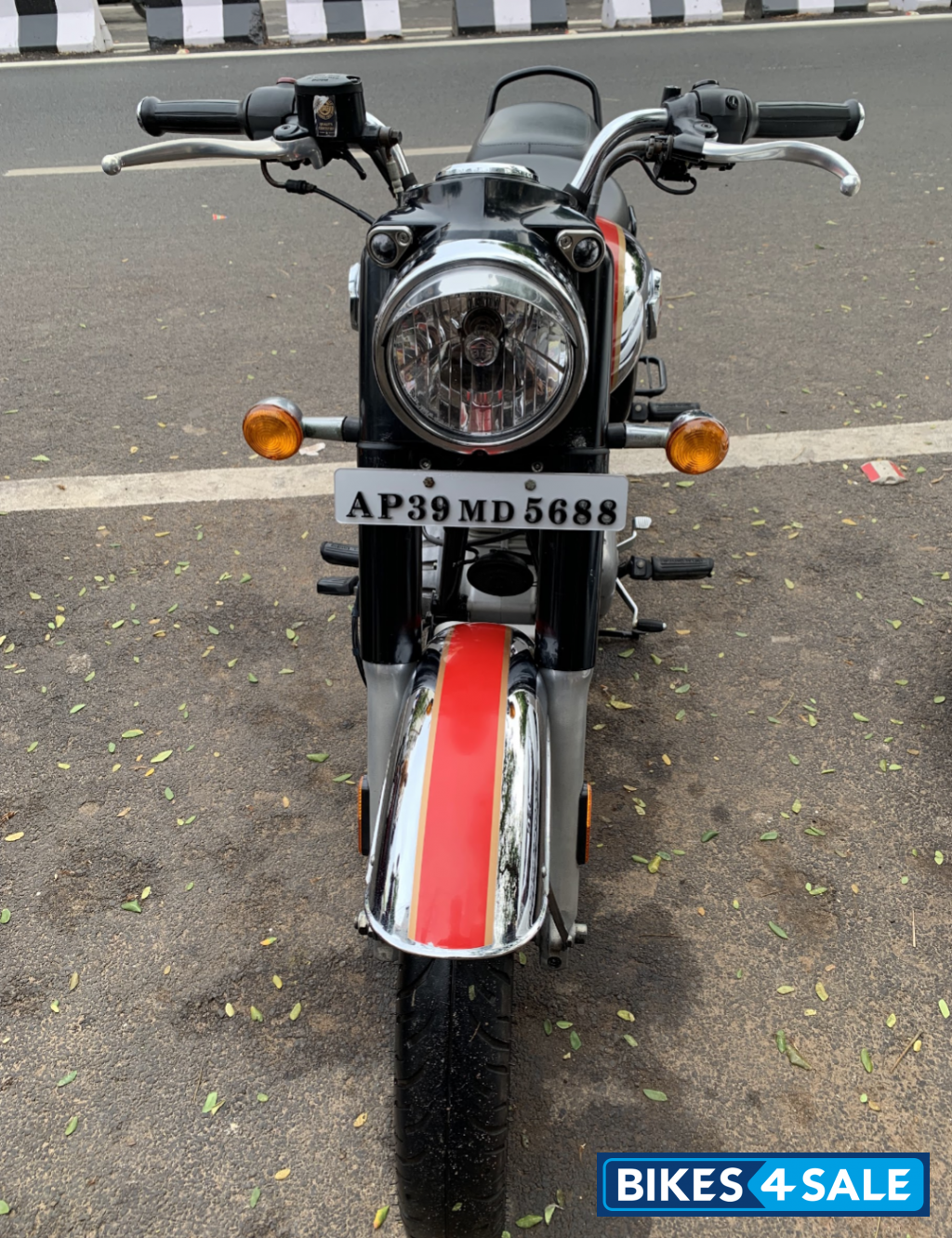 Metallic Red Royal Enfield Classic 350 BS VI