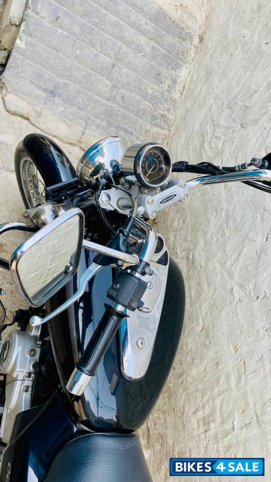 Bajaj Avenger Cruise 220