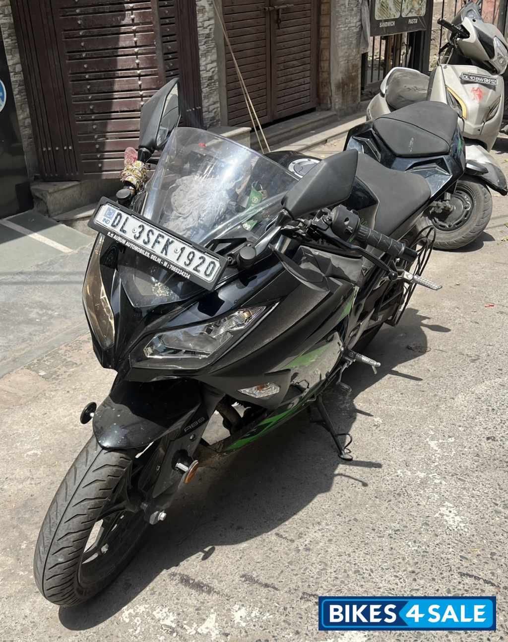 Ebony Black Kawasaki Ninja 300 BS6 2023