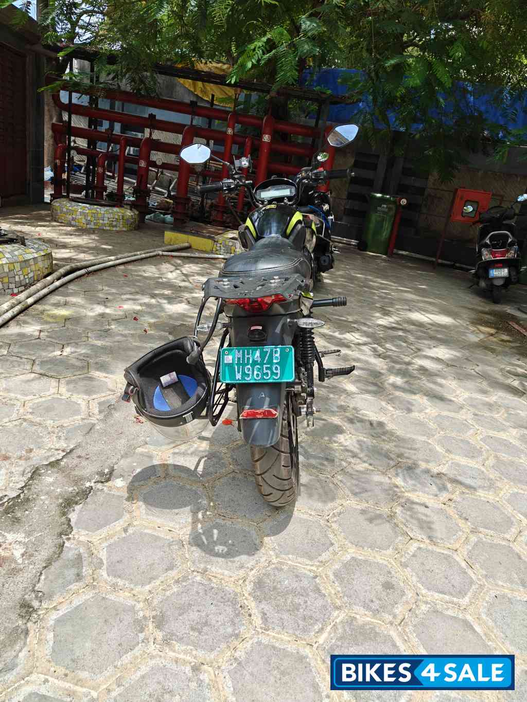 Black And Neon Revolt RV1 Plus