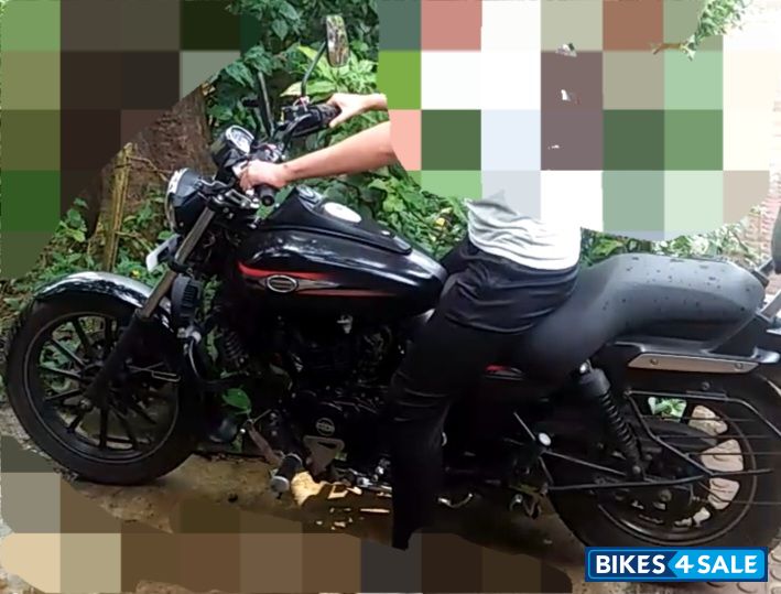 Bajaj Avenger Street 220