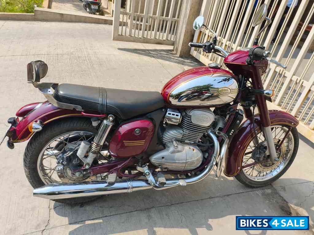 Maroon Jawa 350