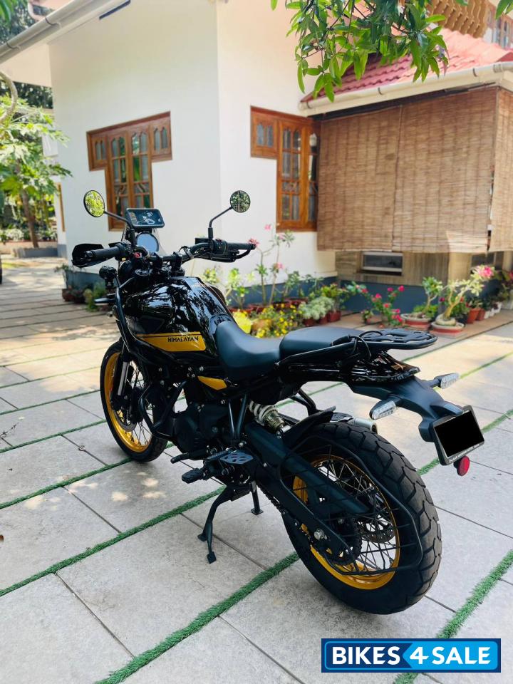 Hanle Black Royal Enfield Himalayan 452