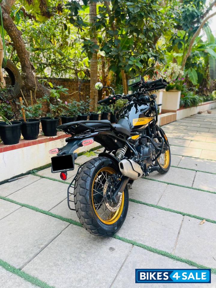 Hanle Black Royal Enfield Himalayan 452