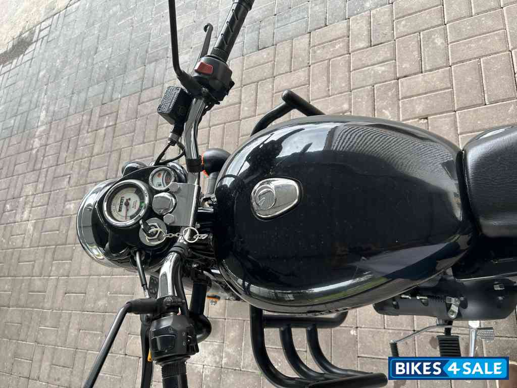 Stealth Black Royal Enfield Classic 350 2021