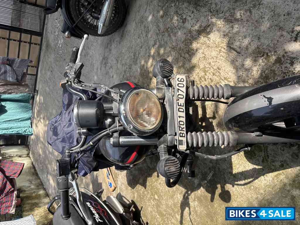 Bajaj Avenger 200 DTS-i