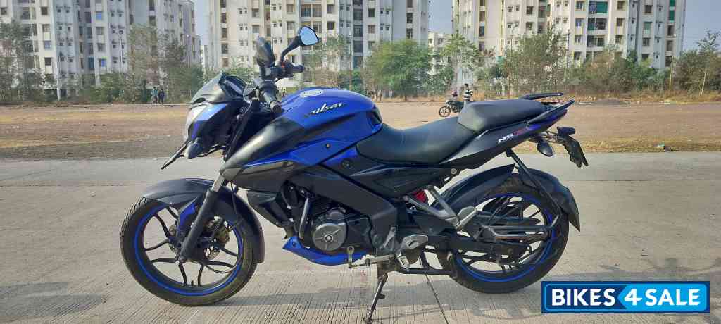 Bajaj Pulsar N160
