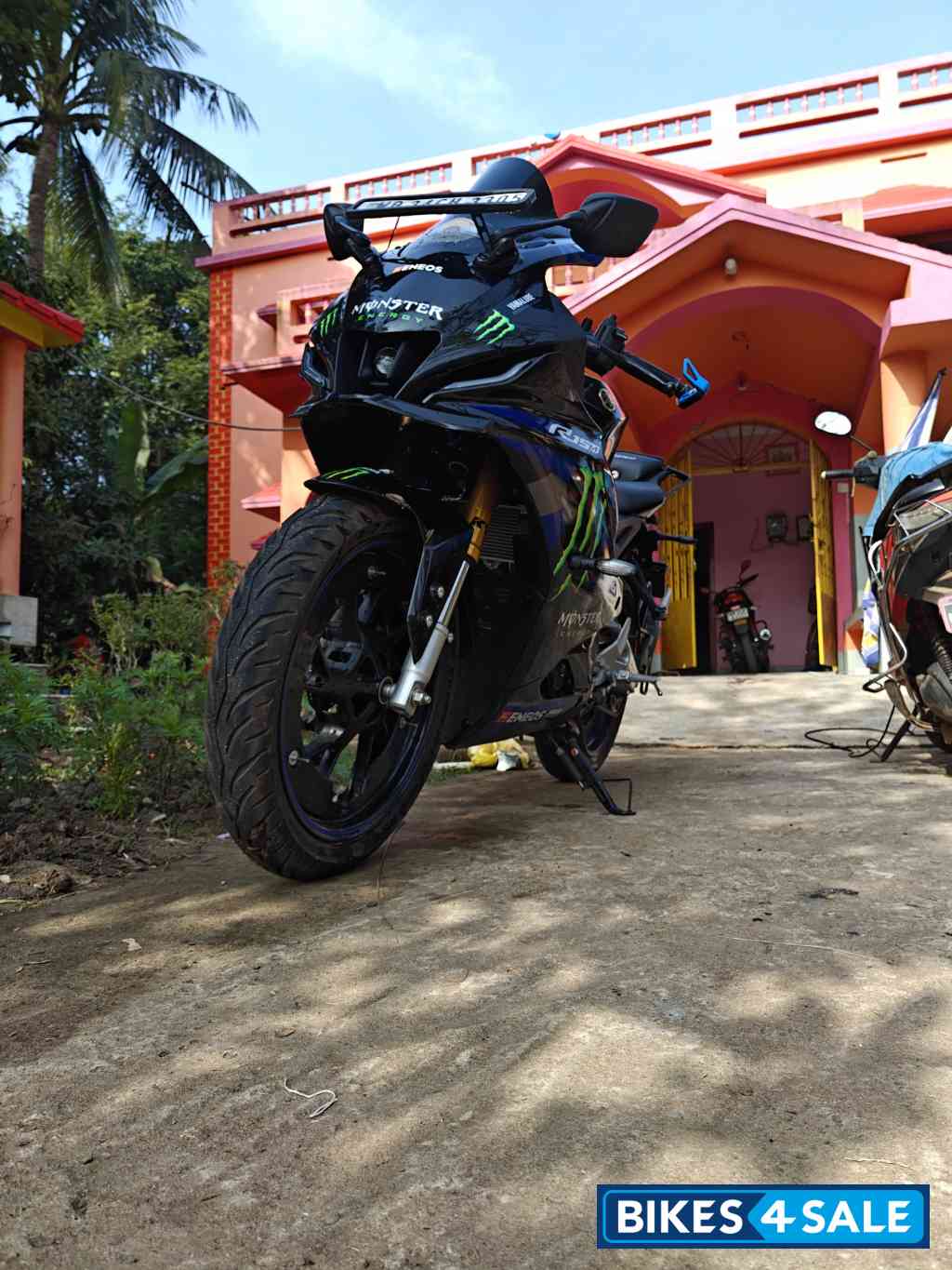 Yamaha R15M Monster Energy MotoGP Edition