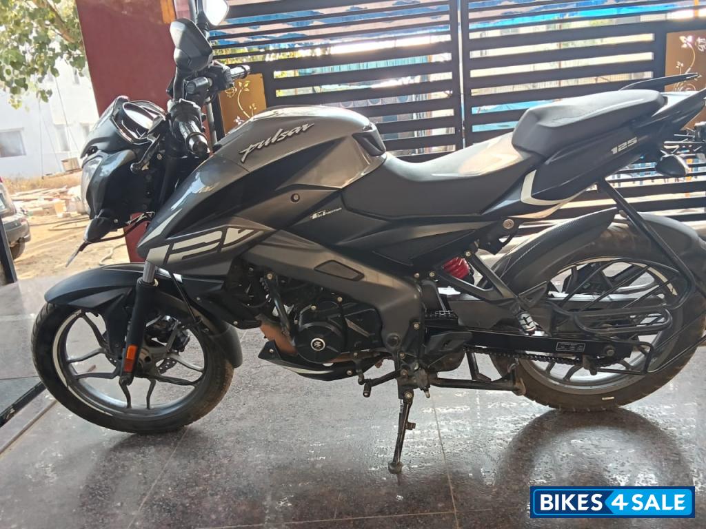 Bajaj Pulsar 125