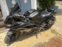 Black Yamaha YZF R15 V3