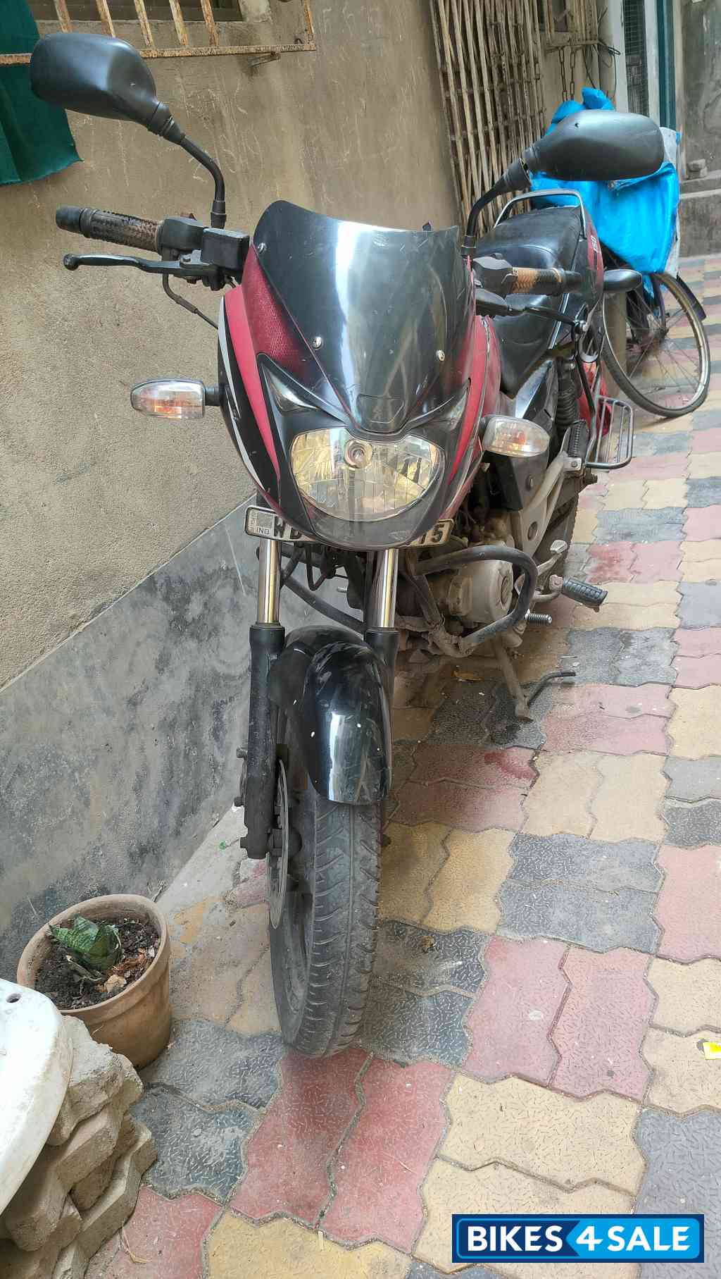 Red And Black Bajaj Pulsar 150 DTSi