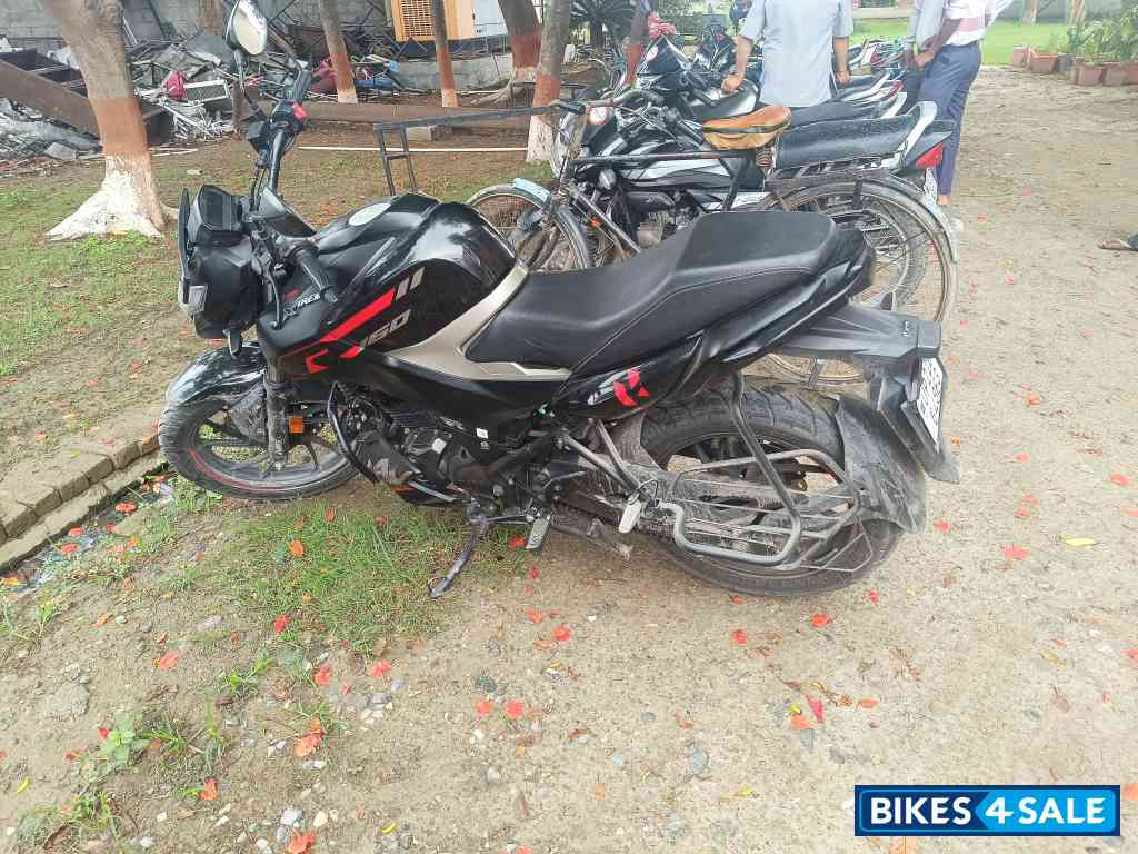 Black Hero Xtreme 160R 4V Connected 2.0