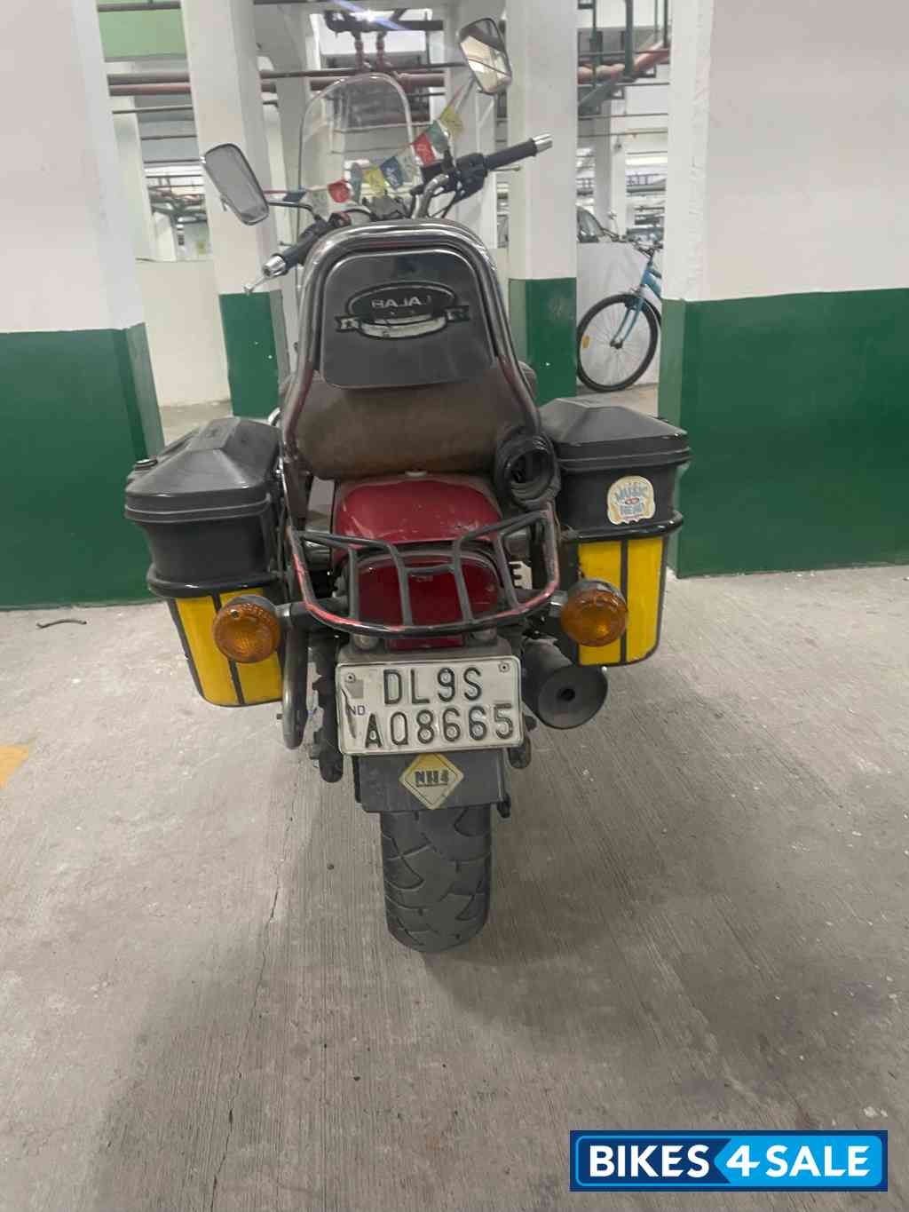 Bajaj Avenger 220 DTS-i