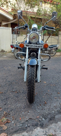 Bajaj Avenger 200 DTS-i