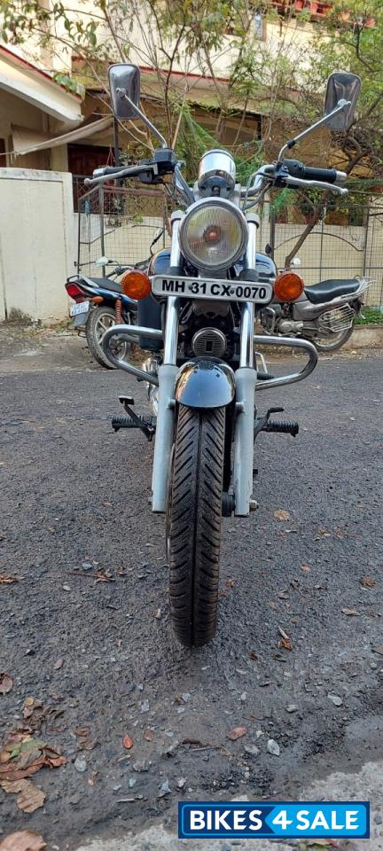 Bajaj Avenger 200 DTS-i