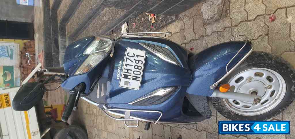 Blue Honda Activa 6G Dlx