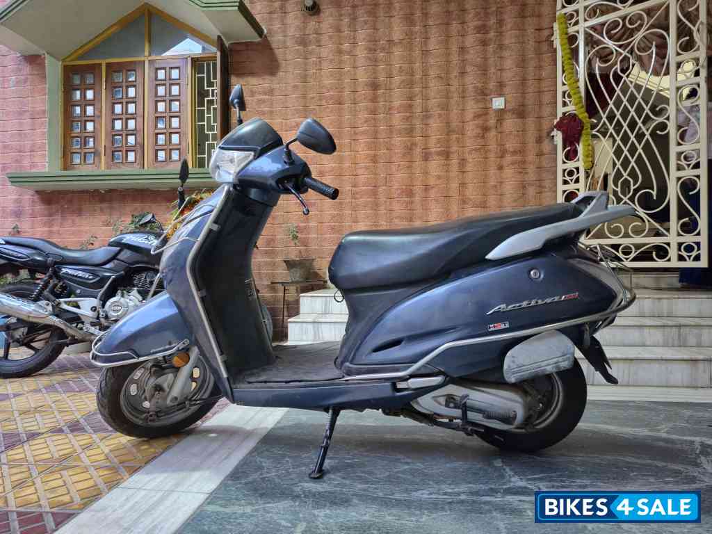 Blue Honda Activa 125