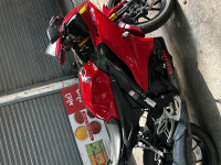 Red Yamaha R15 V4