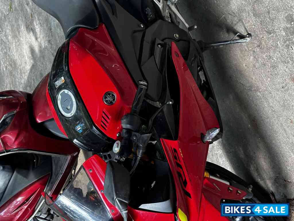Red Yamaha R15 V4