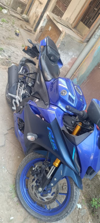 Yamaha R15 V4