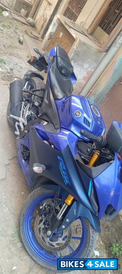 Yamaha R15 V4