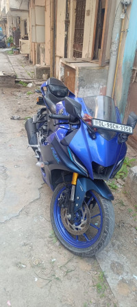 Yamaha R15 V4