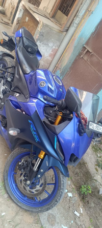 Yamaha R15 V4
