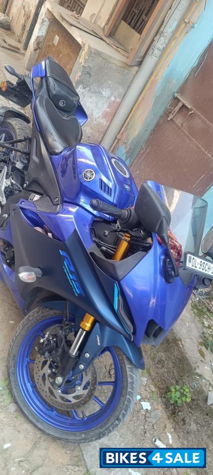 Yamaha R15 V4