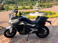 White CFMoto 650MT