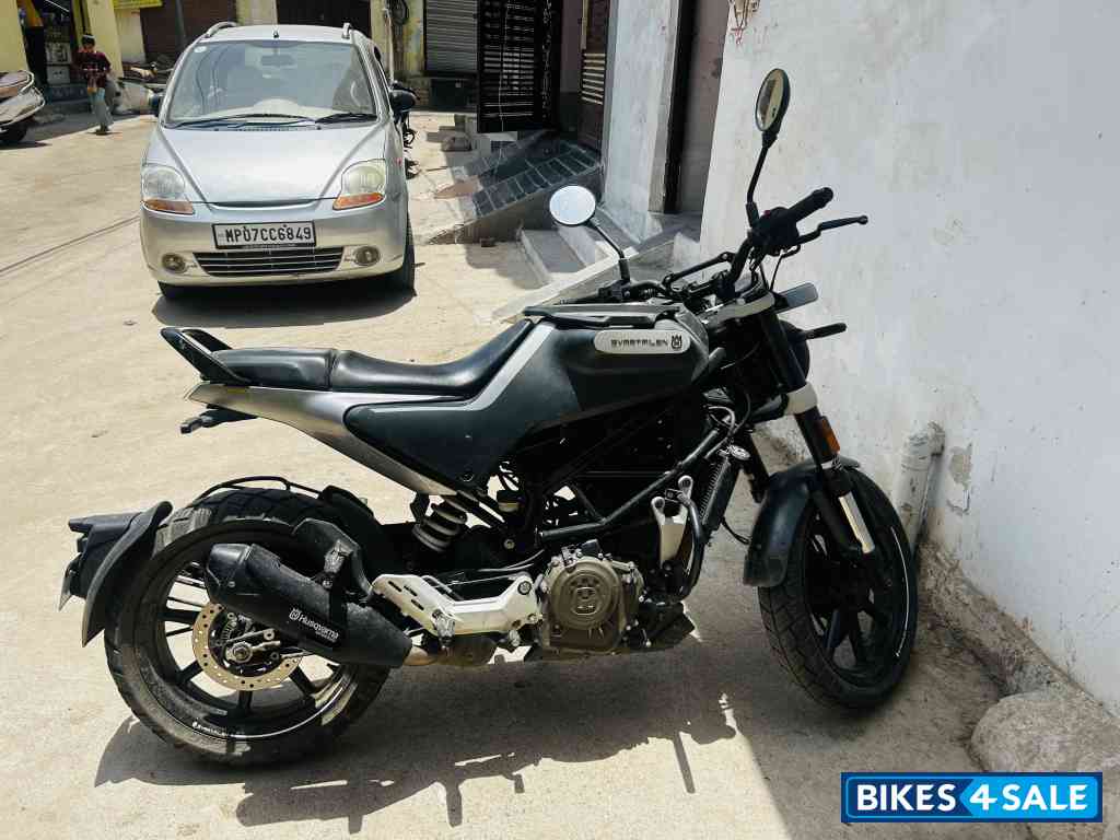 Husqvarna FC svartpilen 250