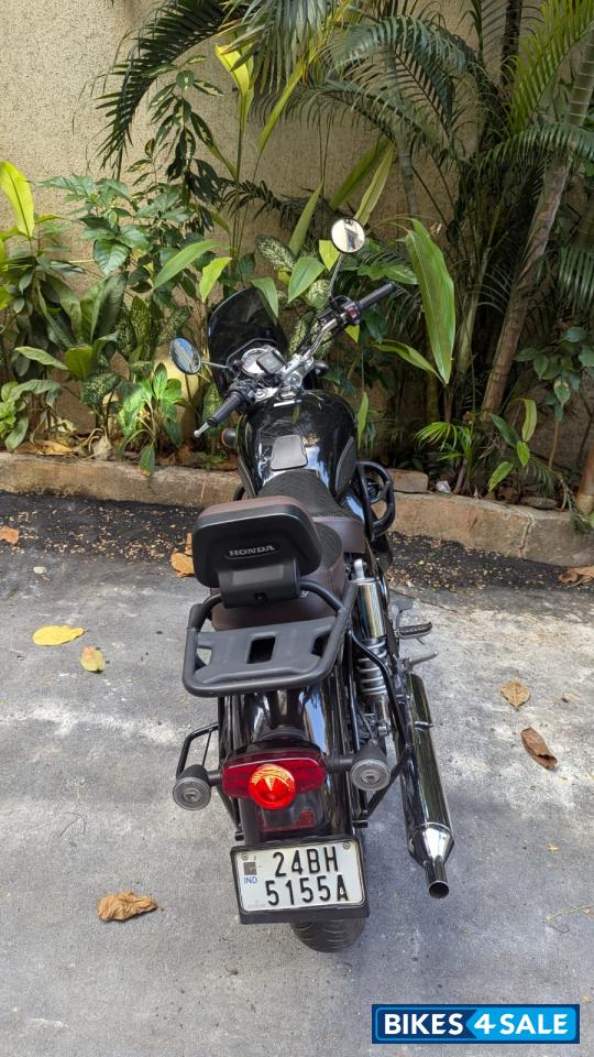 Black Honda CB350 DLX Pro