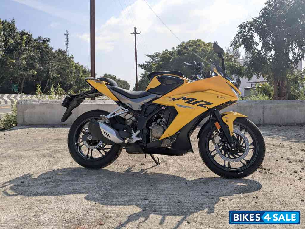 Yellow Hero Karizma XMR