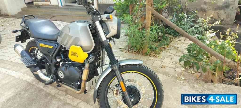 Graphite Yellow Royal Enfield Scram 411