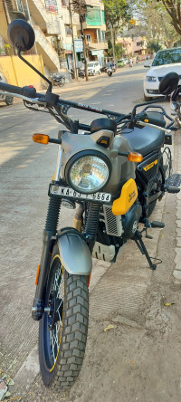 Graphite Yellow Royal Enfield Scram 411